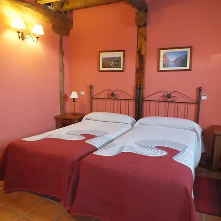 Casa Rural La Pedriza Uruenas